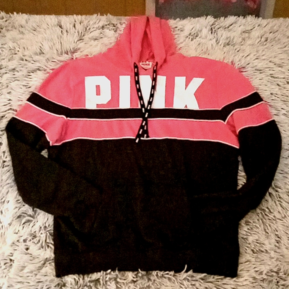 PINK VICTORIA SECRETS HOODIE